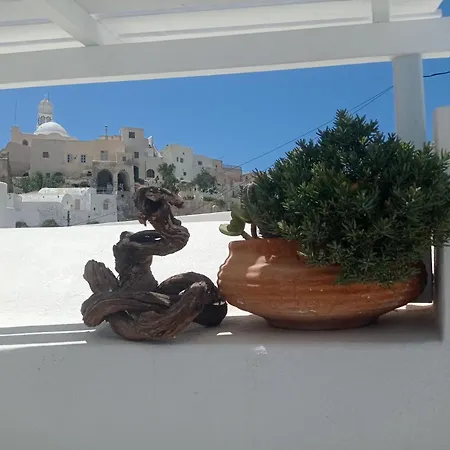 Casanova's House Emporio (Santorini)