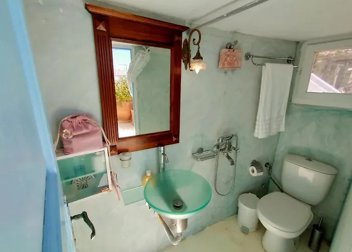 Casanova's House * Emporio (Santorini)