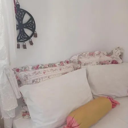 Casanova's House Emporio (Santorini)