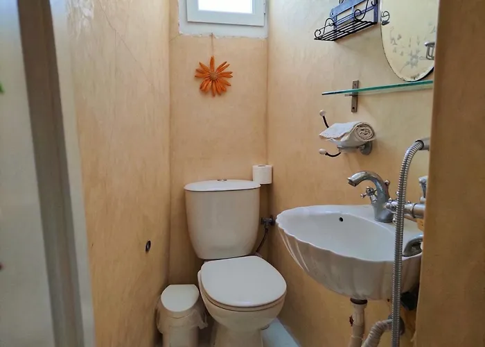 Casanova's House * Emporio (Santorini)